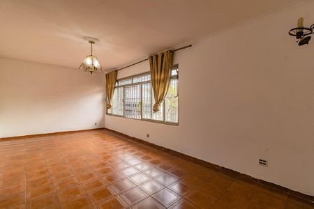 Casa para alugar com 4 quartos, 149m² em Jardim Oriental, São Paulo