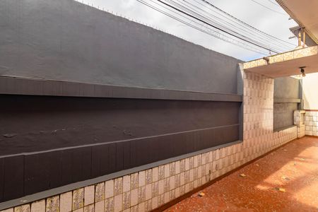 Casa para alugar com 4 quartos, 149m² em Jardim Oriental, São Paulo