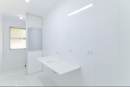 Cozinha  de apartamento à venda com 2 quartos, 56m² em Jardim Cocaia, Guarulhos