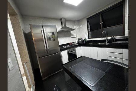 Cozinha de apartamento à venda com 4 quartos, 170m² em Silveira, Belo Horizonte