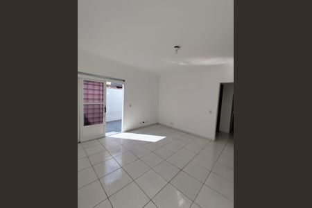 Sala de casa de condomínio à venda com 2 quartos, 177m² em Vila Sao Silvestre, Barueri