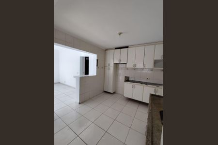 Cozinha de casa de condomínio à venda com 2 quartos, 177m² em Vila Sao Silvestre, Barueri