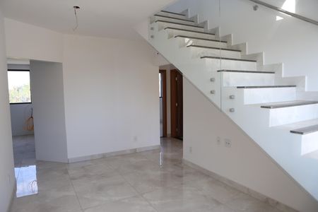 Apartamento à venda com 3 quartos, 160m² em Amazonas, Contagem