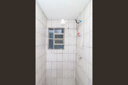 Casa para alugar com 70m², 2 quartos e 1 vaga Casa para alugar com 70m², 2 quartos e 1 vagaBanheiro social