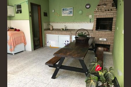 Casa à venda com 3 quartos, 135m² em Jardim Umarizal, São Paulo