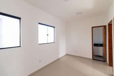 Sala e Cozinha de apartamento para alugar com 2 quartos, 40m² em Vila Jacuí, São Paulo