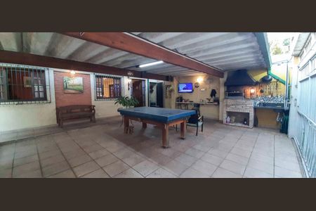 Garagem de casa à venda com 4 quartos, 300m² em Parque Continental, Osasco