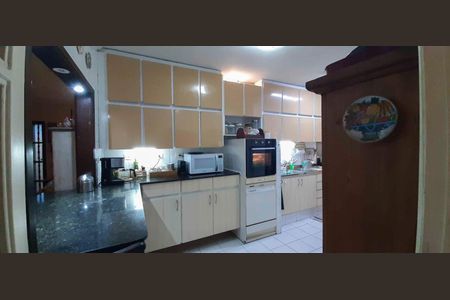 Cozinha de casa à venda com 4 quartos, 300m² em Parque Continental, Osasco