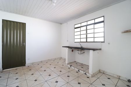 Casa para alugar com 82m², 2 quartos e 5 vagasCozinha