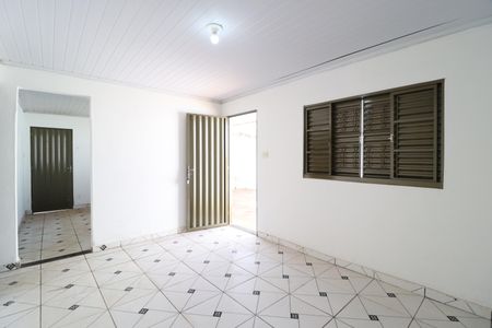 Casa para alugar com 82m², 2 quartos e 5 vagasSala