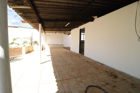 Varanda de casa para alugar com 2 quartos, 82m² em São Jorge, Uberlândia