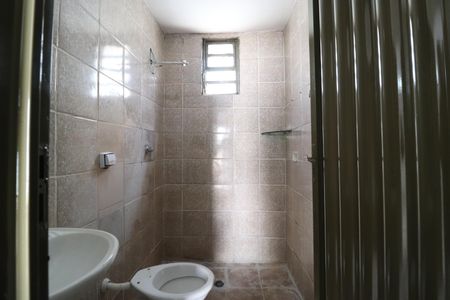 Casa para alugar com 82m², 2 quartos e 5 vagasBanheiro Social