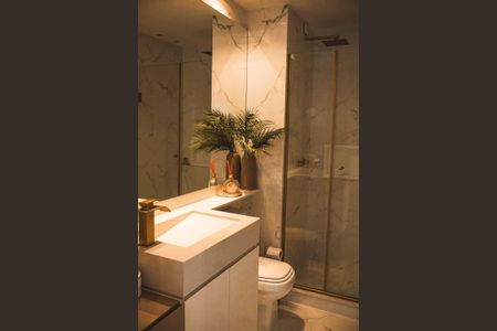 Banheiro de apartamento à venda com 2 quartos, 67m² em São Sebastião, Porto Alegre