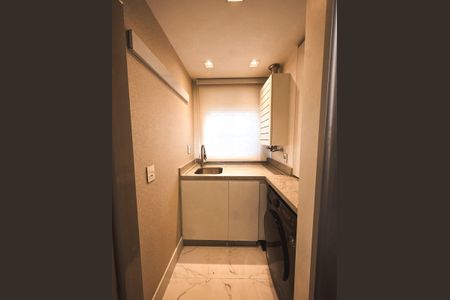 Área de serviço de apartamento à venda com 2 quartos, 67m² em São Sebastião, Porto Alegre