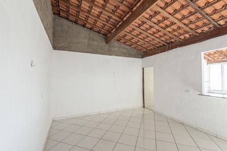 Casa para alugar com 60m², 1 quarto e 1 vaga Casa para alugar com 60m², 1 quarto e 1 vagaSala