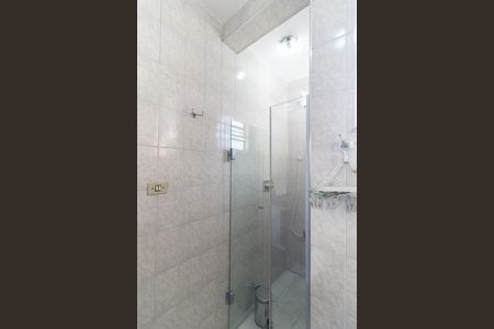 Banheiro de kitnet/studio para alugar com 1 quarto, 22m² em Vila Gumercindo, São Paulo