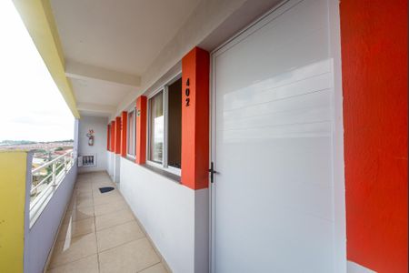 Corredor de apartamento para alugar com 1 quarto, 30m² em Jardim Algarve, Alvorada