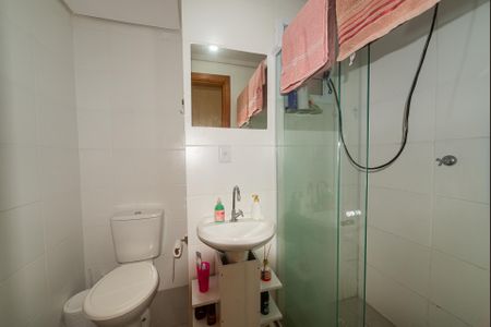 Banheiro de apartamento para alugar com 1 quarto, 30m² em Jardim Algarve, Alvorada