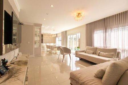 Casa de Condomínio à venda com 4 quartos, 316m² em Xaxim, Curitiba