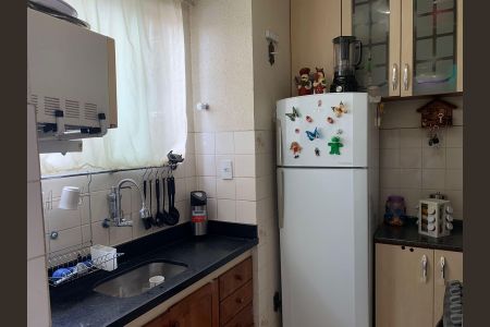 Cozinha de apartamento à venda com 2 quartos, 47m² em Havaí, Belo Horizonte