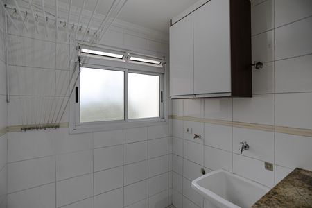 Área de Serviço de apartamento para alugar com 2 quartos, 63m² em Loteamento Mogilar, Mogi das Cruzes