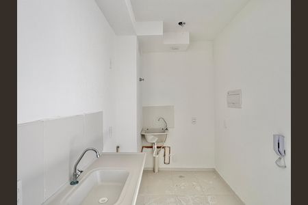 Cozinha de apartamento para alugar com 2 quartos, 32m² em Jardim Pereira Leite, São Paulo