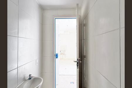 Banheiro de apartamento para alugar com 2 quartos, 32m² em Jardim Pereira Leite, São Paulo