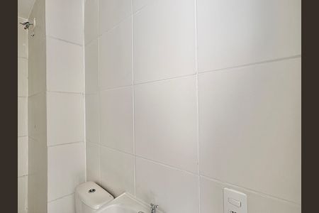 Banheiro de apartamento para alugar com 2 quartos, 32m² em Jardim Pereira Leite, São Paulo
