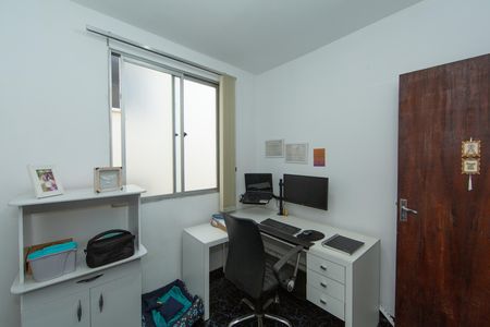 QUARTO3 de apartamento à venda com 3 quartos, 69m² em Carlos Prates, Belo Horizonte