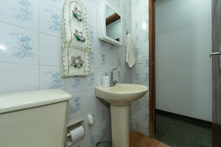 BANHEIRO de apartamento à venda com 3 quartos, 69m² em Carlos Prates, Belo Horizonte