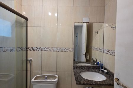 Apartamento para alugar com 64m², 2 quartos e 1 vaga Apartamento para alugar com 64m², 2 quartos e 1 vagaBanheiro da Suíte 1