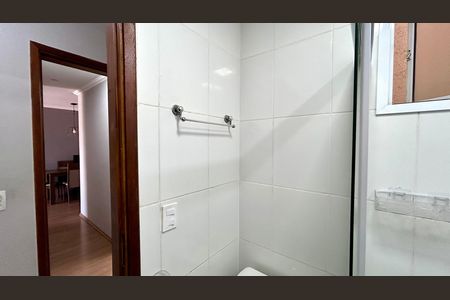 Apartamento para alugar com 69m², 2 quartos e 1 vaga Apartamento para alugar com 69m², 2 quartos e 1 vagaBanheiro da Suíte