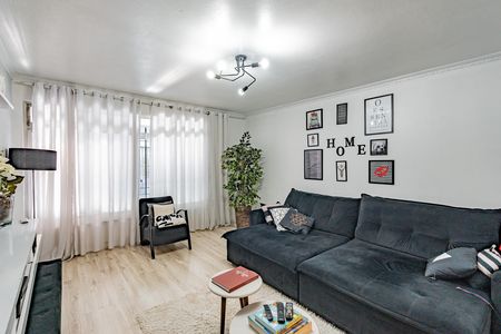 Sala de casa à venda com 3 quartos, 250m² em Vila Moinho Velho, São Paulo