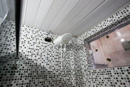 Banheiro de apartamento para alugar com 2 quartos, 63m² em Taquara, Rio de Janeiro