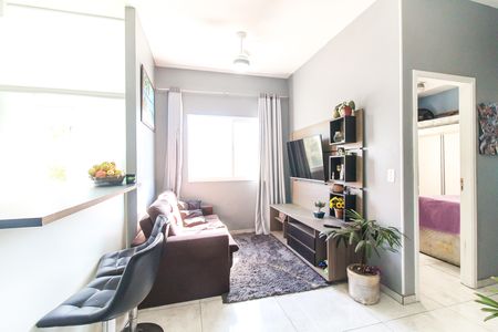 Apartamento à venda com 2 quartos, 48m² em Vila Carmosina, São Paulo