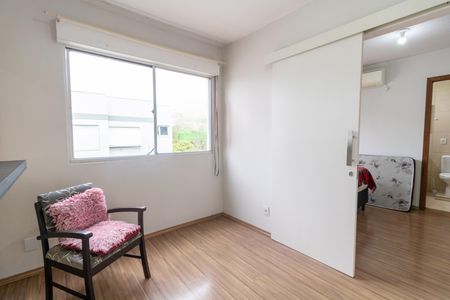 Sala de apartamento para alugar com 1 quarto, 38m² em Santo Antônio, Porto Alegre
