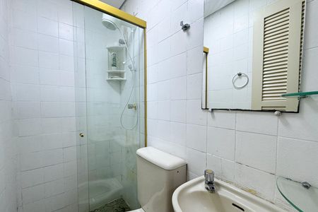 Banheiro de serviço de apartamento à venda com 3 quartos, 97m² em Centro, São Bernardo do Campo