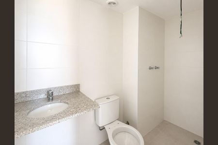 Banheiro de apartamento à venda com 1 quarto, 58m² em Vila Yara, Osasco