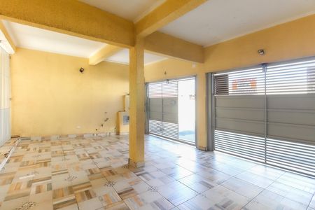 Garagem de casa à venda com 5 quartos, 268m² em Vila Aparecida, São Paulo