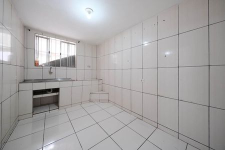 Cozinha e Área de Serviço de casa para alugar com 1 quarto, 50m² em Vila Londrina, São Paulo