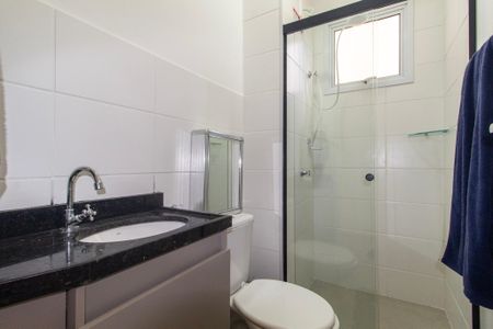 Banheiro de apartamento à venda com 1 quarto, 65m² em Palmeiras, Belo Horizonte