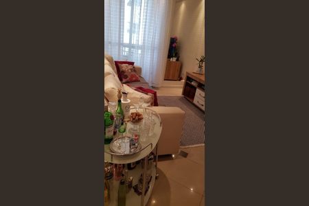 Sala de apartamento à venda com 3 quartos, 70m² em City América, São Paulo