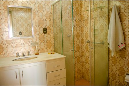 Banheiro da Suíte de apartamento para alugar com 3 quartos, 110m² em Setor Central, Goiânia