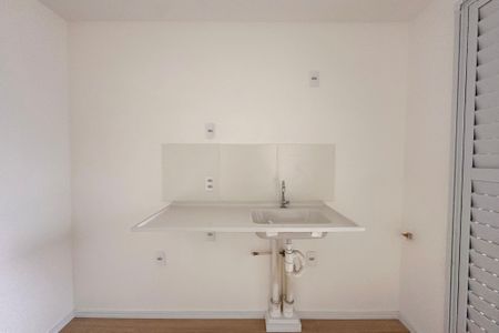 Cozinha de apartamento à venda com 2 quartos, 29m² em Vila Santo Estefano, São Paulo