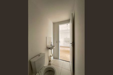 Banheiro de apartamento à venda com 2 quartos, 29m² em Vila Santo Estefano, São Paulo