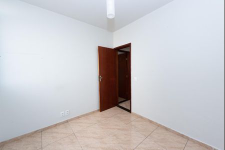 Quarto 1 de apartamento para alugar com 3 quartos, 66m² em Novo Eldorado, Contagem