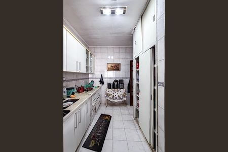 Cozinha de casa à venda com 2 quartos, 500m² em Vila Oratorio, São Paulo