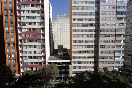 Vista de kitnet/studio para alugar com 1 quarto, 47m² em Centro, Belo Horizonte