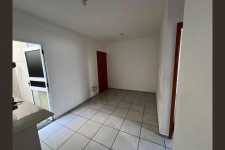 Sala de apartamento para alugar com 2 quartos, 45m² em Cerejeira (Justinópolis), Ribeirão das Neves