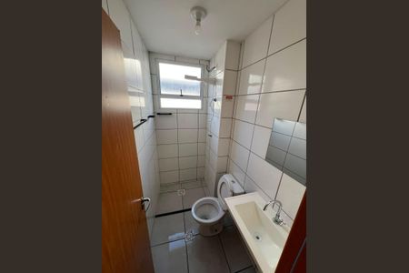Banheiro de apartamento para alugar com 2 quartos, 45m² em Cerejeira (Justinópolis), Ribeirão das Neves